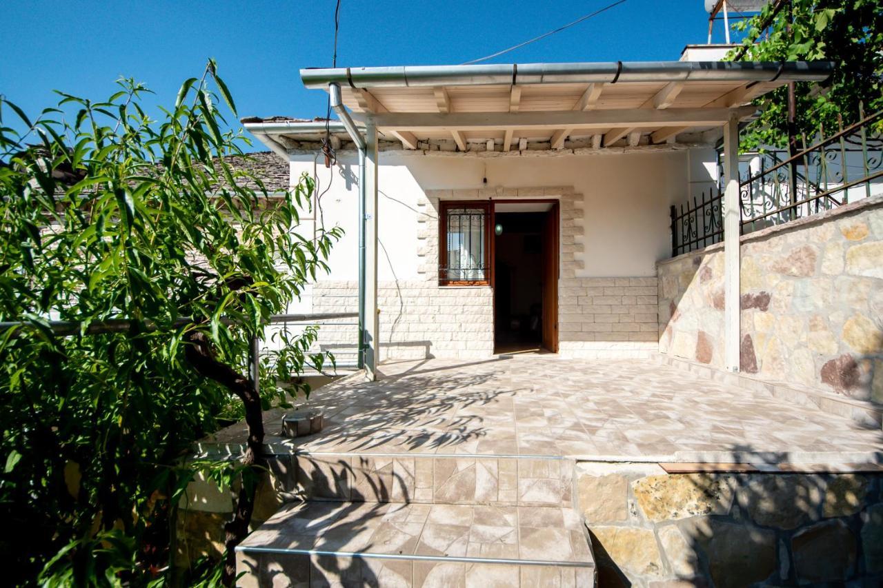 Guest House Garden Gjirokastër المظهر الخارجي الصورة