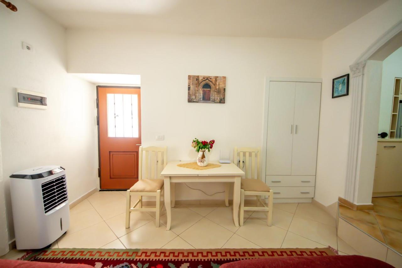 Guest House Garden Gjirokastër المظهر الخارجي الصورة